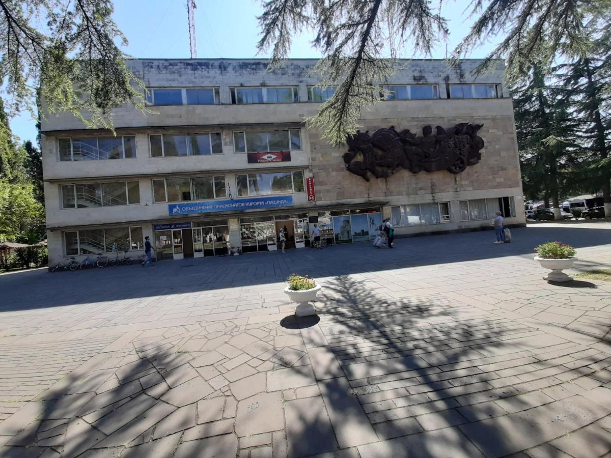 Гостиница "Курорт" Pizunda Exteriör bild